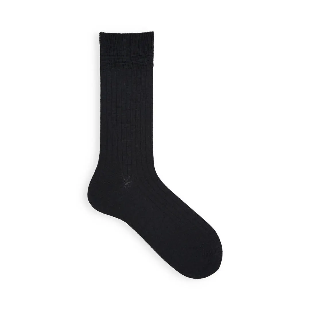 062142330 Merino Wool Ribbed Mid-Calf Socks L