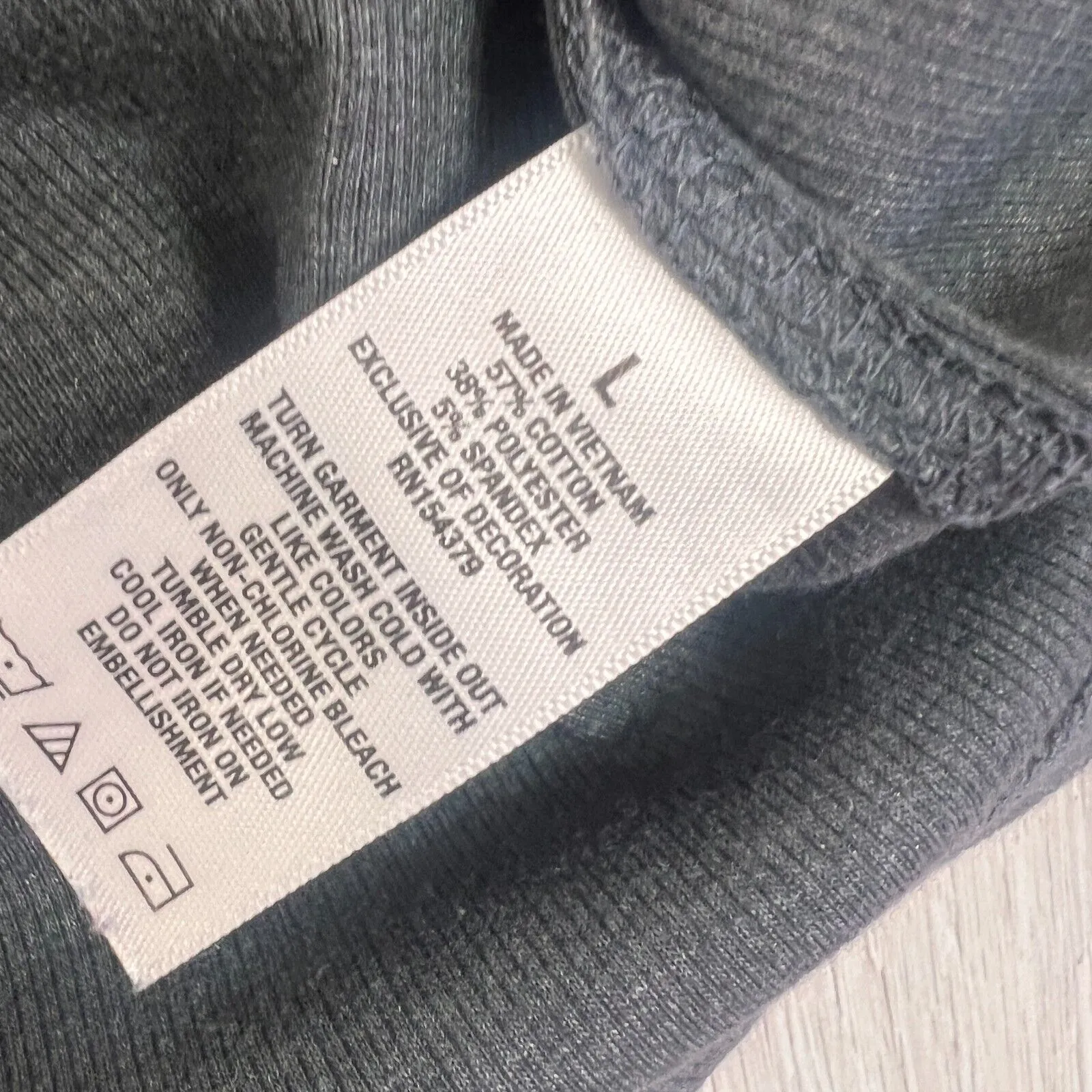 Aeropostale Womens Grey Henley T-Shirt Size Large