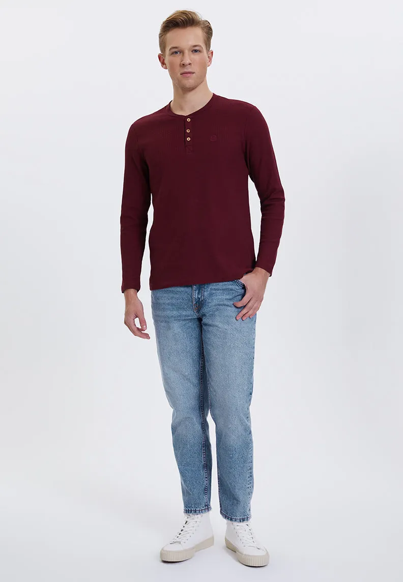 Bordo Henley Yaka Pamuklu Regular Fit Waffle Kumaş Uzun Kollu Erkek T-Shirt ESSENTIALS LONG SLEEVE HENLEY