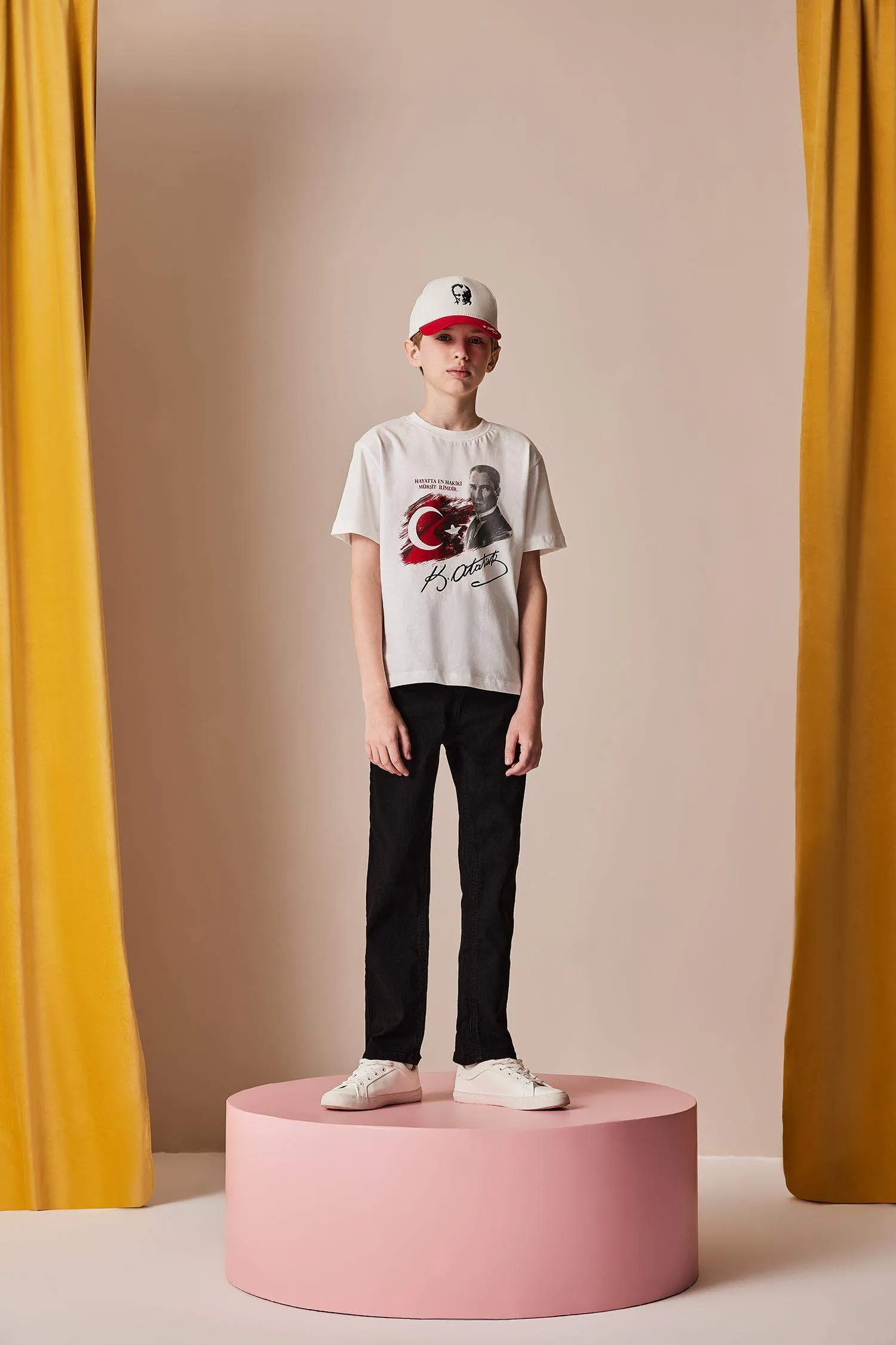 Boy Straight Fit Standard Leg Jeans