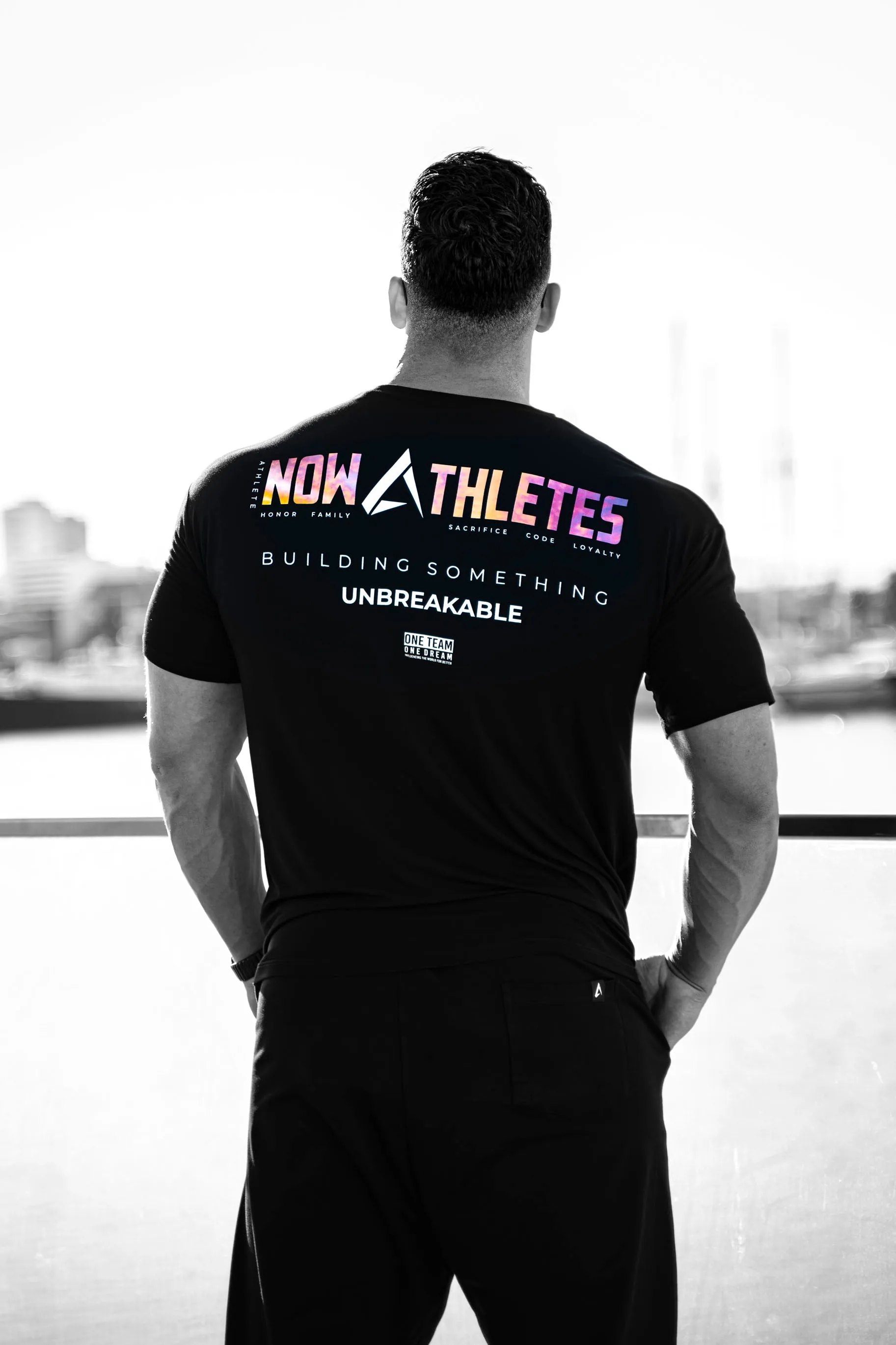 Camiseta Unbreakable Crew - Black
