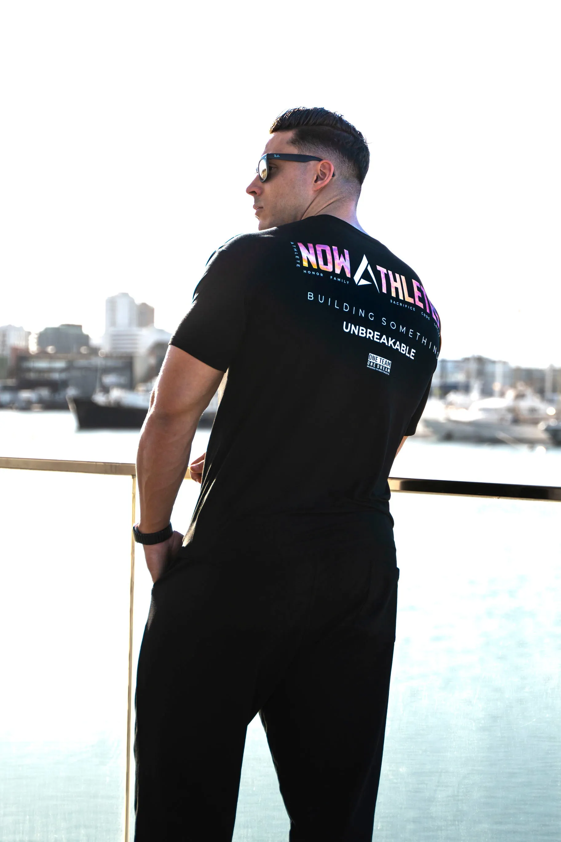 Camiseta Unbreakable Crew - Black