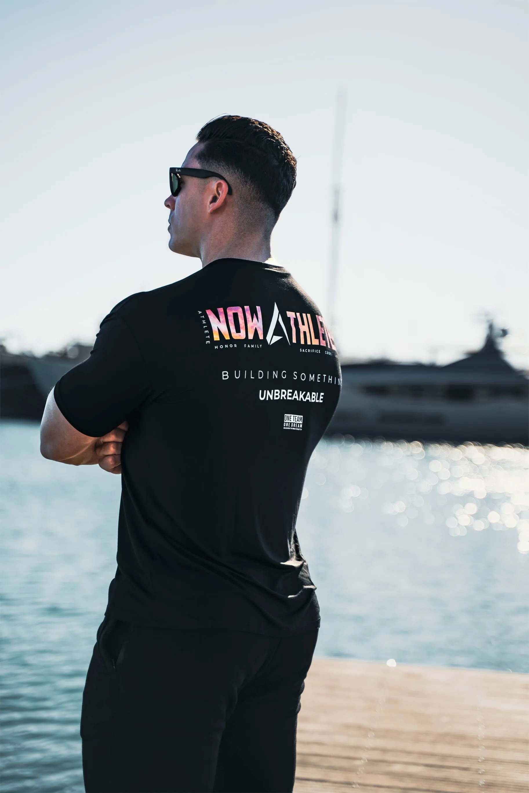 Camiseta Unbreakable Crew - Black