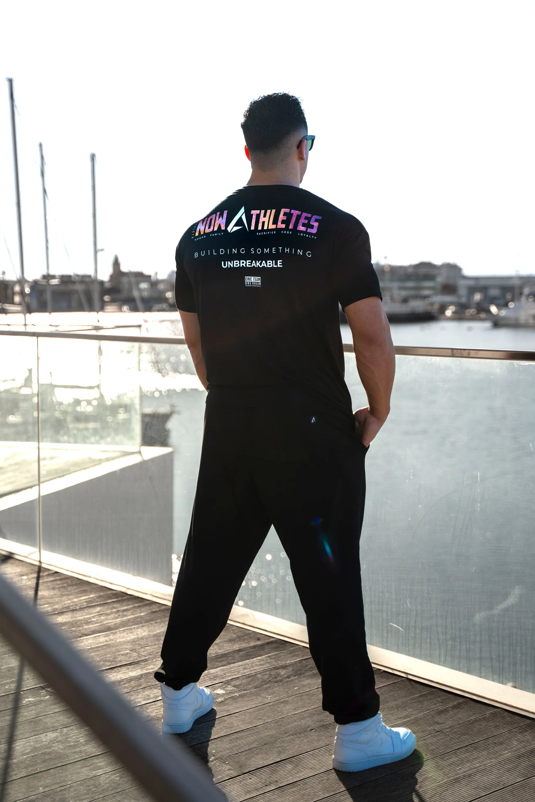 Camiseta Unbreakable Crew - Black