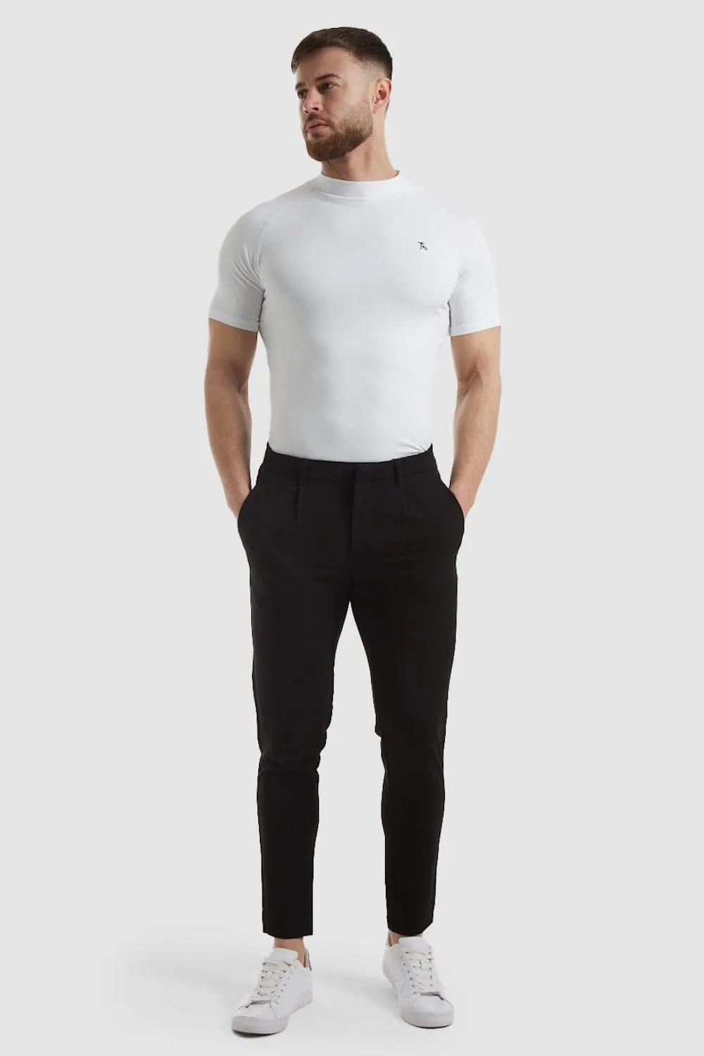 Cropped Pleated Trousers in Black