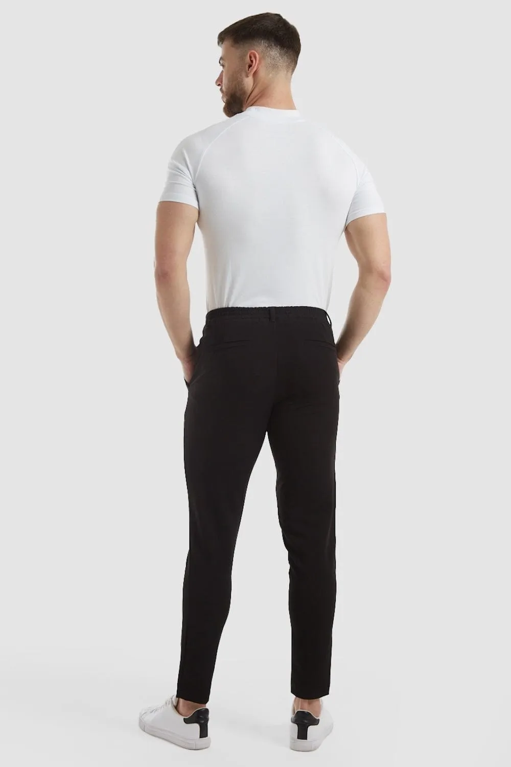 Cropped Pleated Trousers in Black