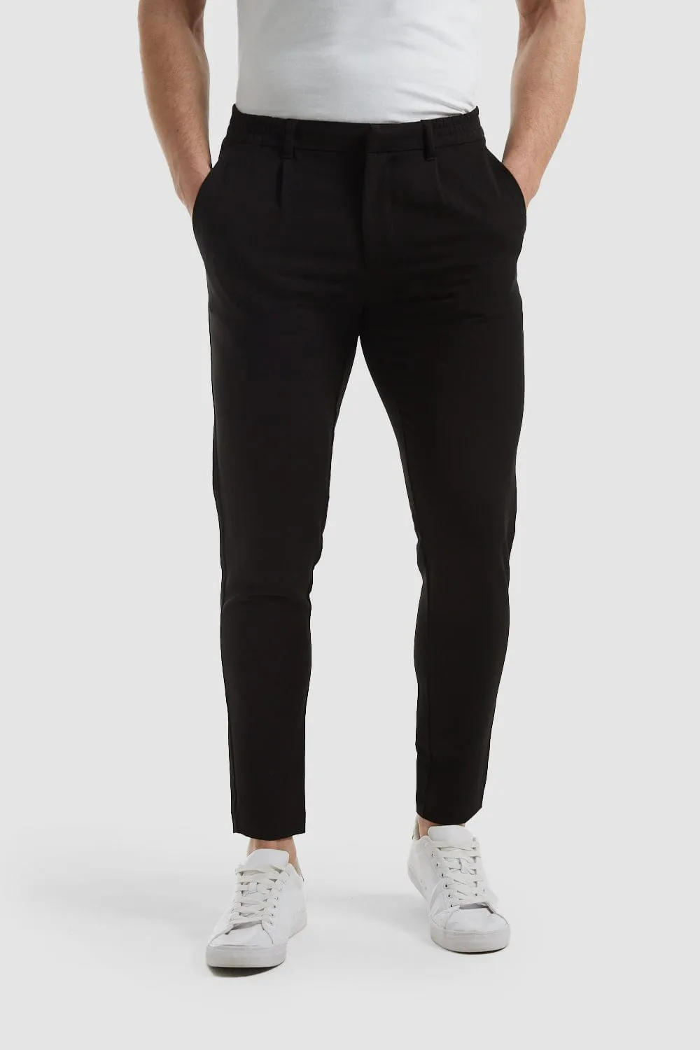 Cropped Pleated Trousers in Black