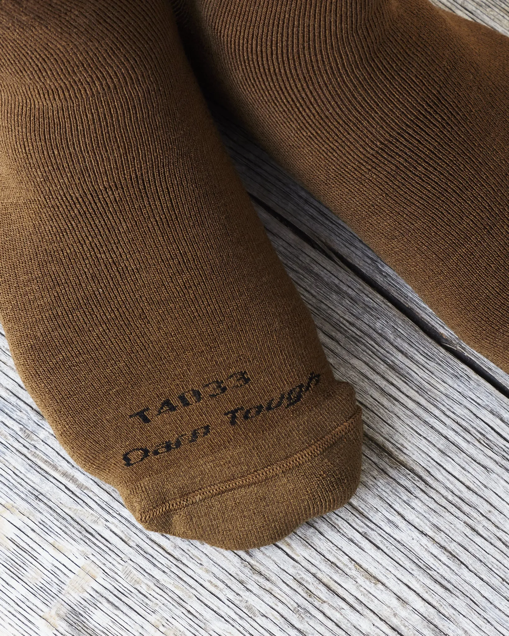 Darn Tough T433 / T4033 Coyote Boot Sock Heavyweight Tactical With Full Cushion