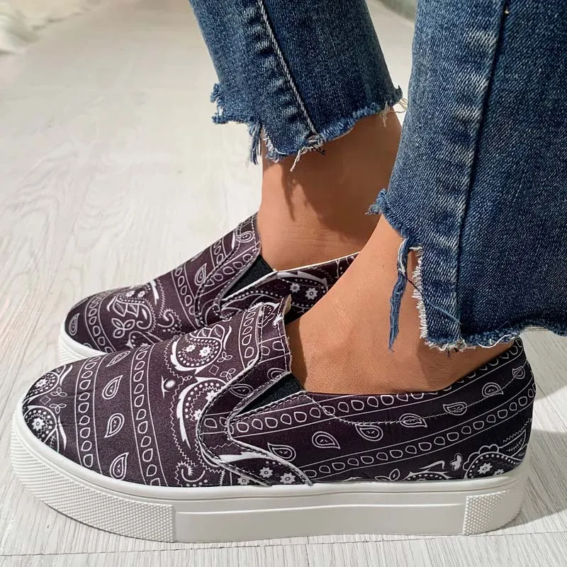 Fashionable Roman Style Pattern Flat Sneakers