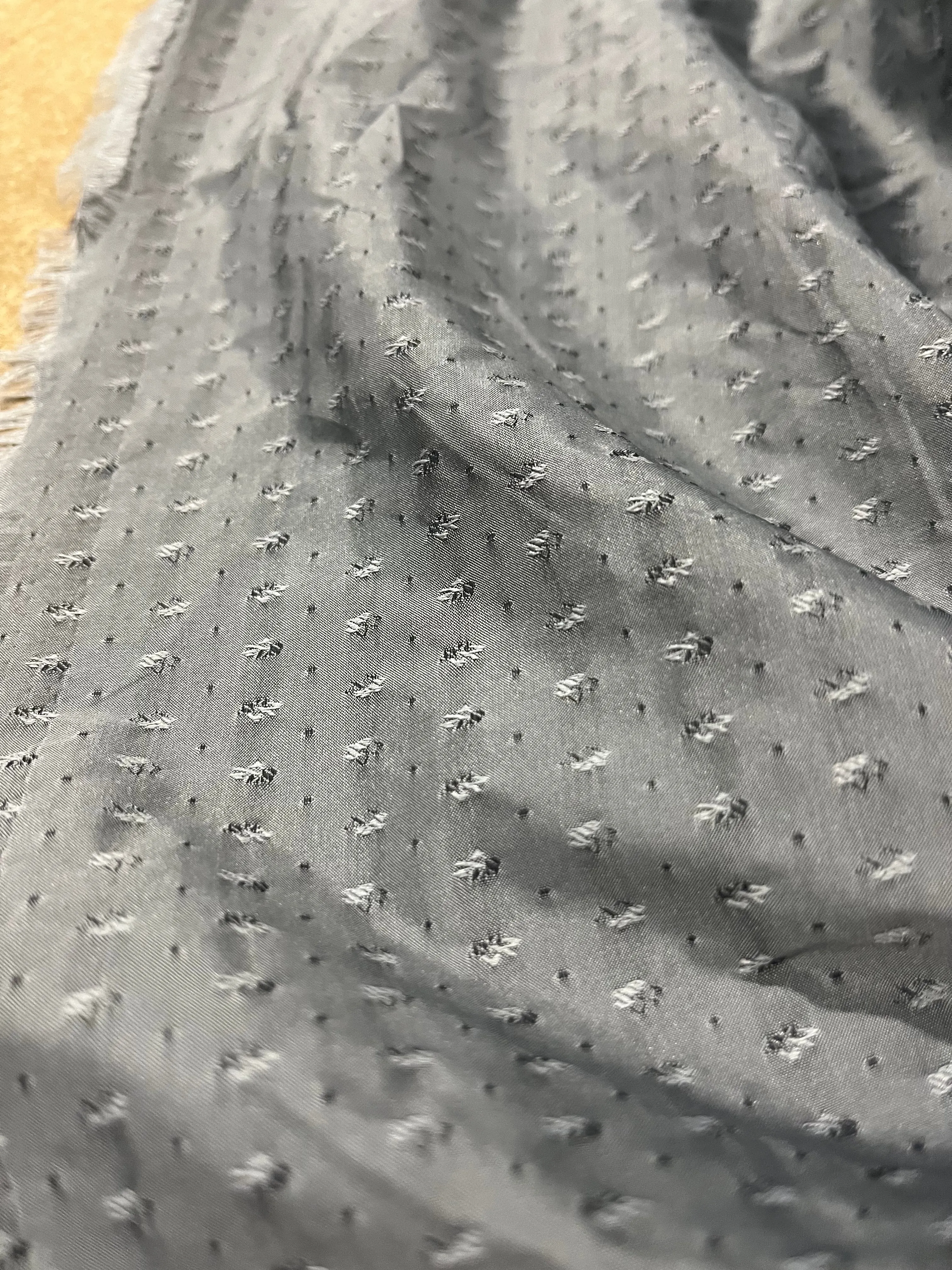 G01 HMSTN 85 light jacquard with silk