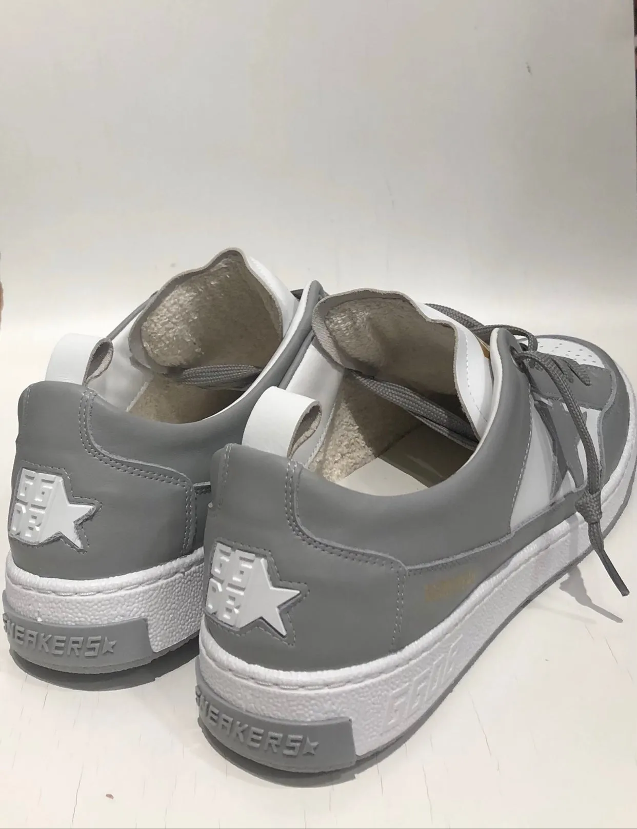 Golden Goose Mens Yeah Sneakers