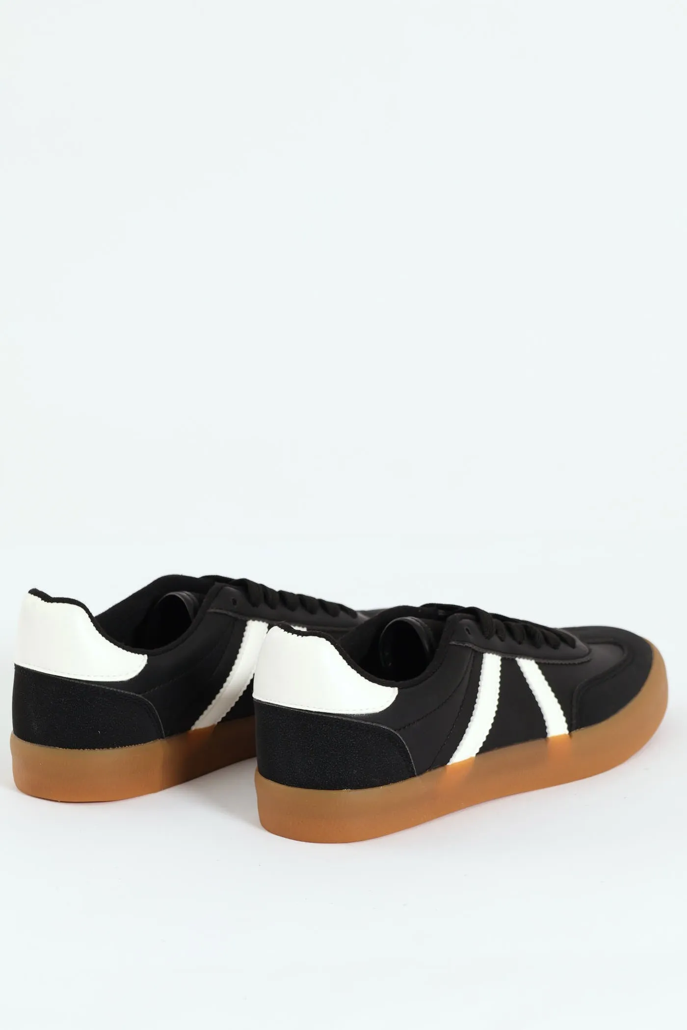 Low Cut Sneaker With Suede Toe Insert - Black