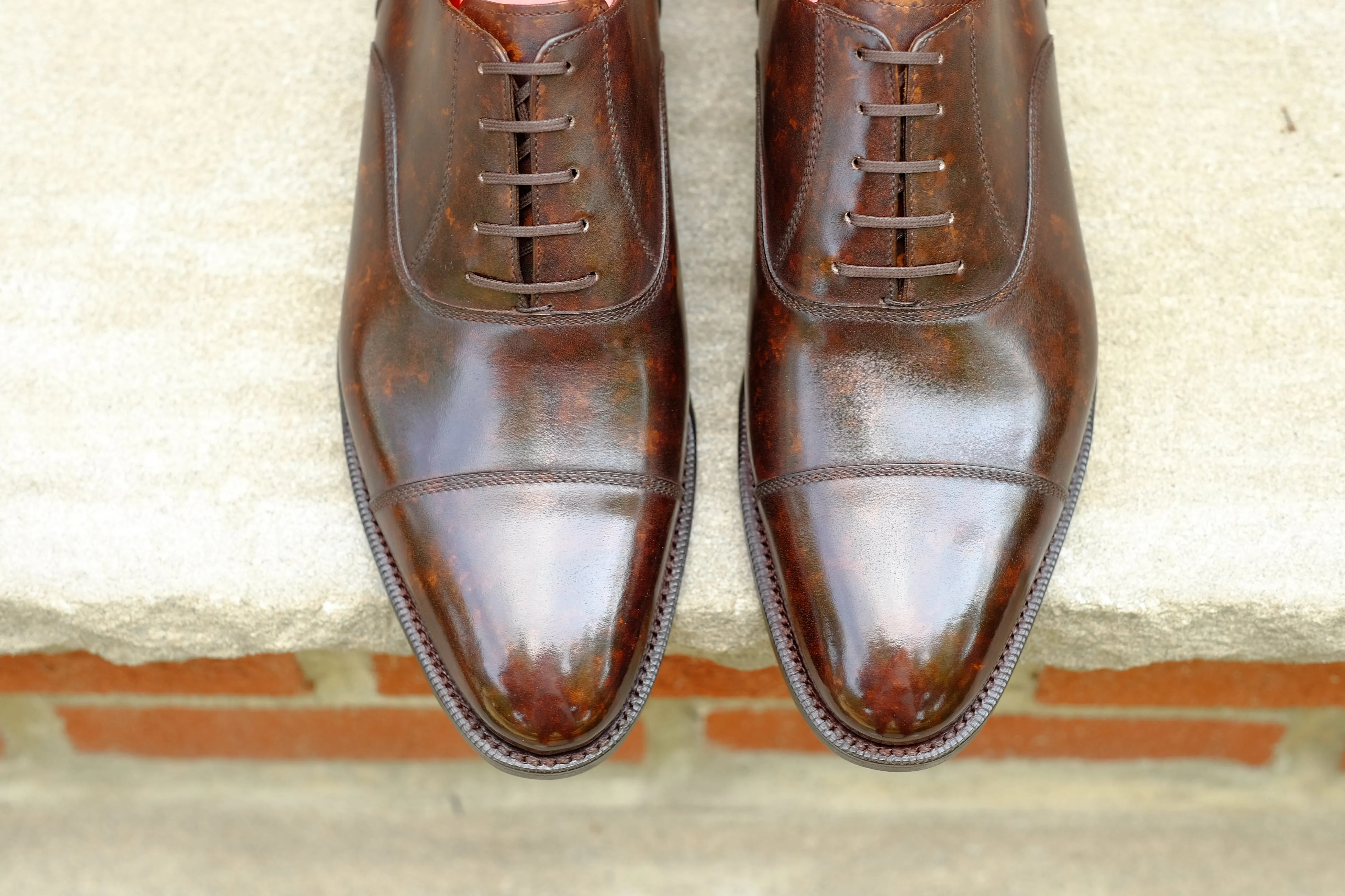 Magnolia - Dark Brown Marble Patina - PRE SALE