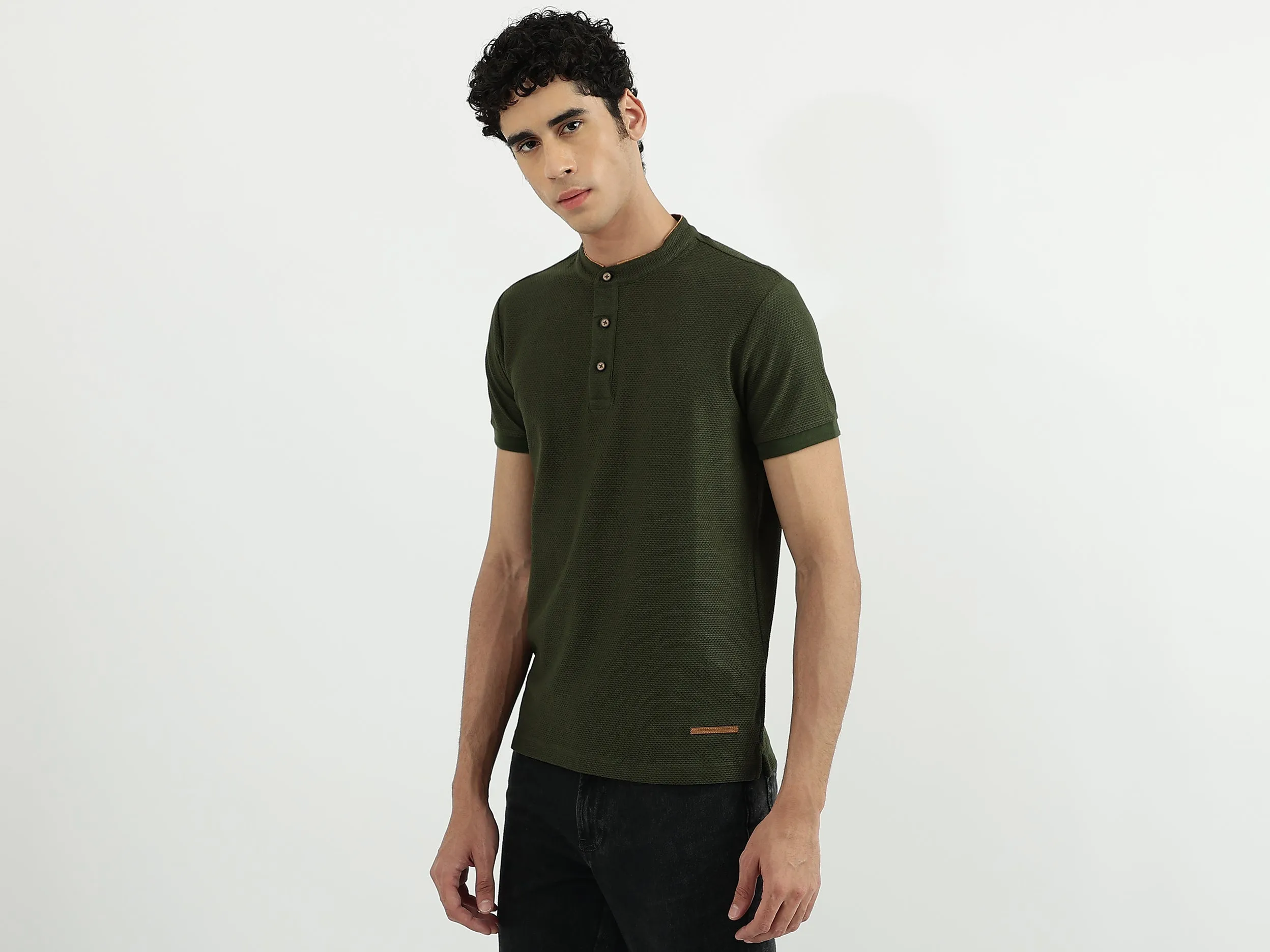 Men Textured Mandarin Collar T-Shirt