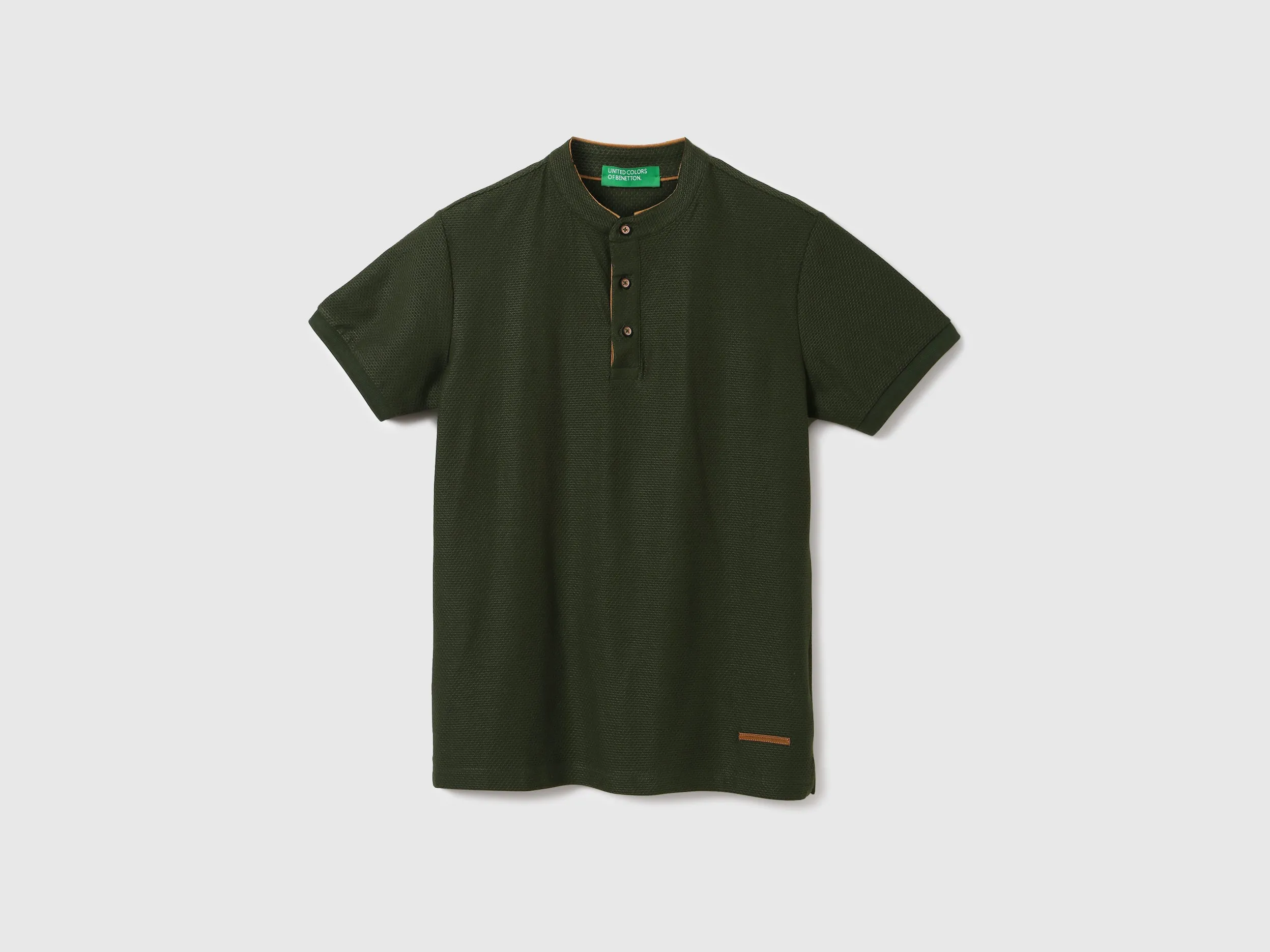 Men Textured Mandarin Collar T-Shirt