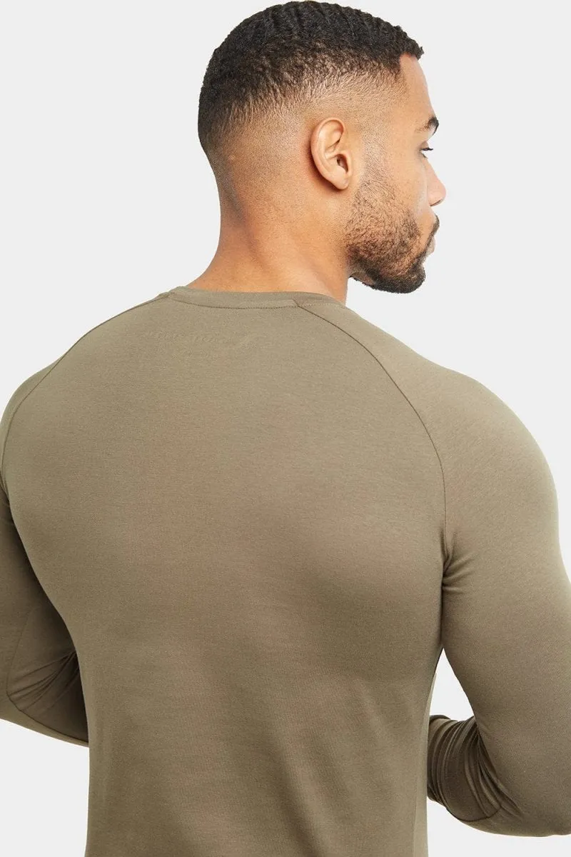 Muscle Fit T-Shirt in Khaki