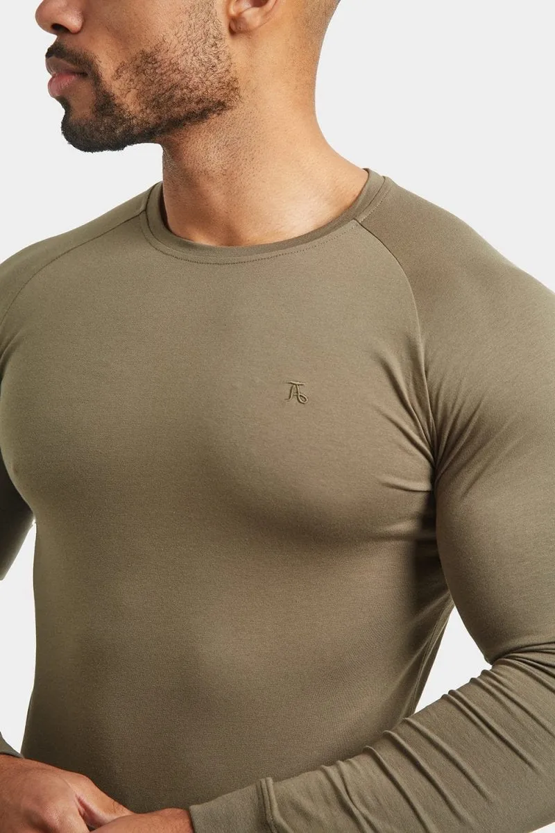 Muscle Fit T-Shirt in Khaki