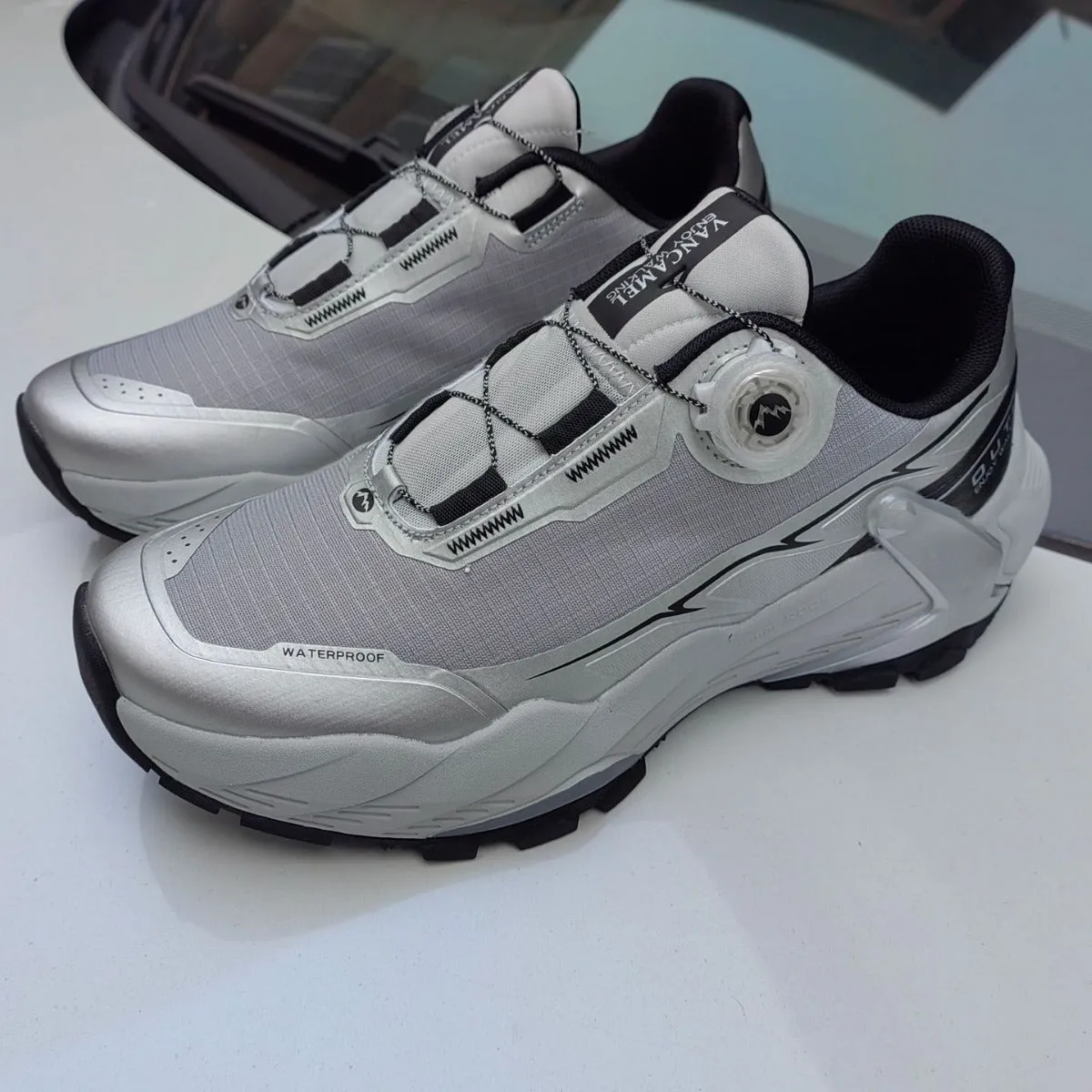 Outdoor Waterproof Breathable Sneakers