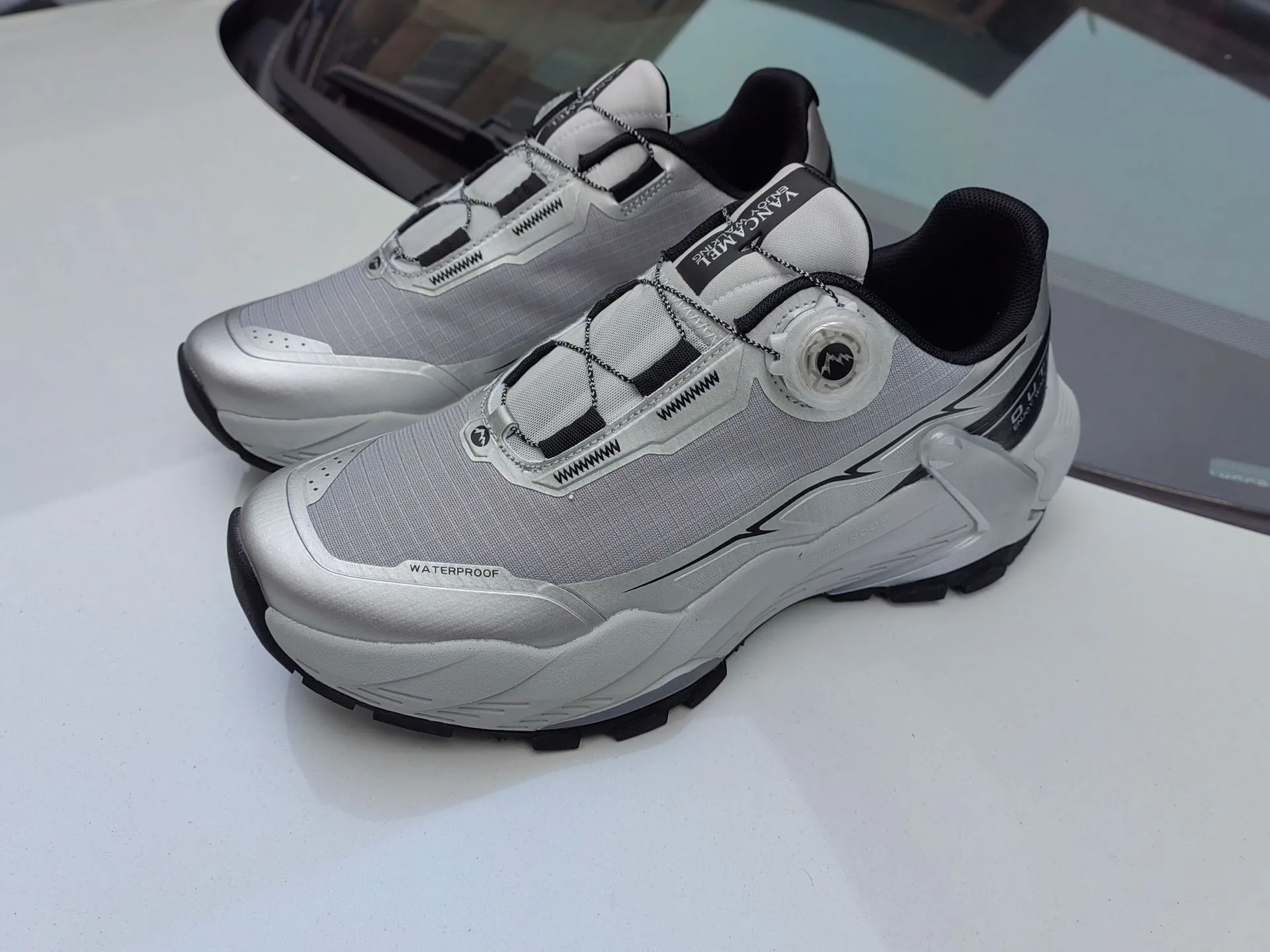 Outdoor Waterproof Breathable Sneakers