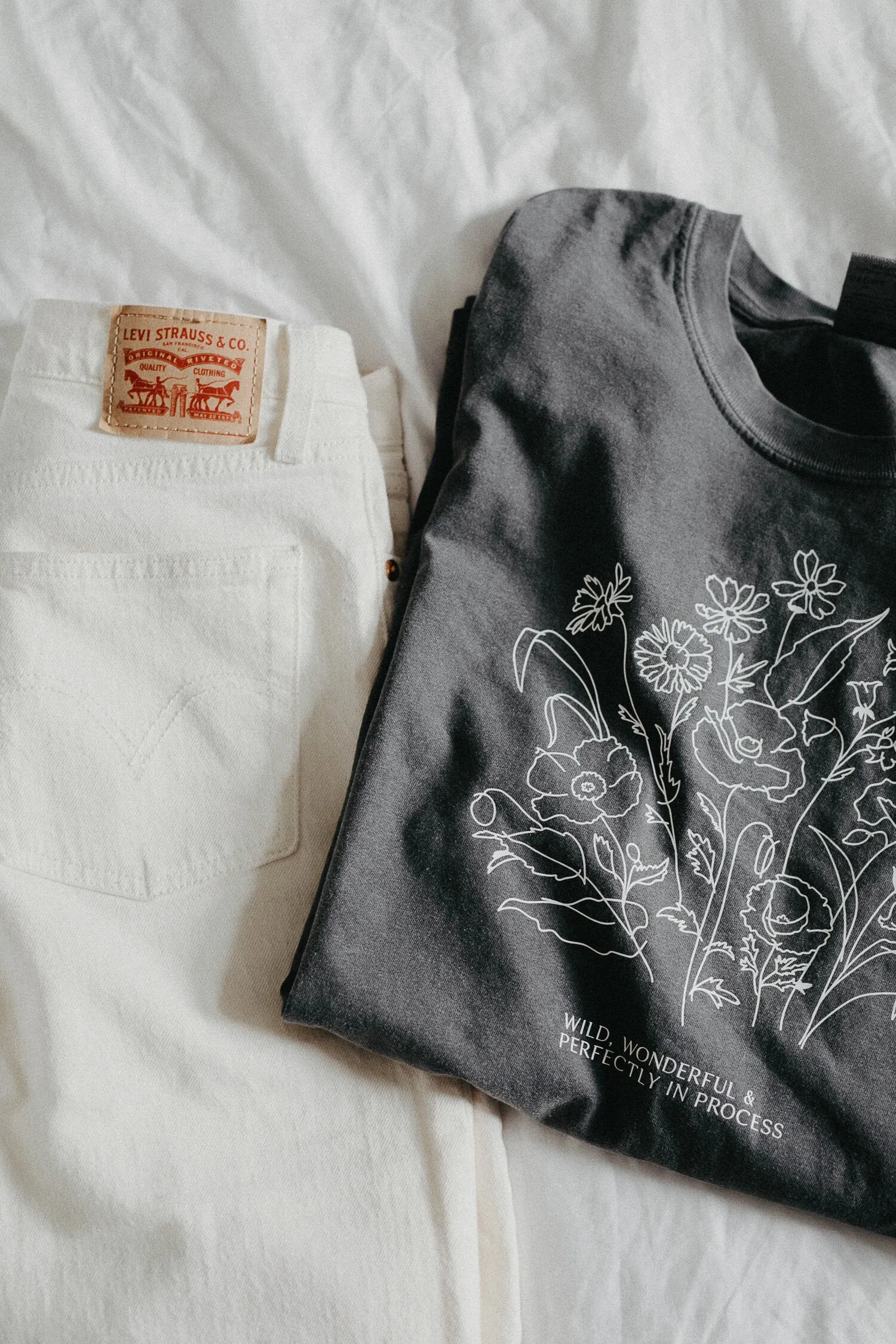 OVERSIZED BOUQUET TEE