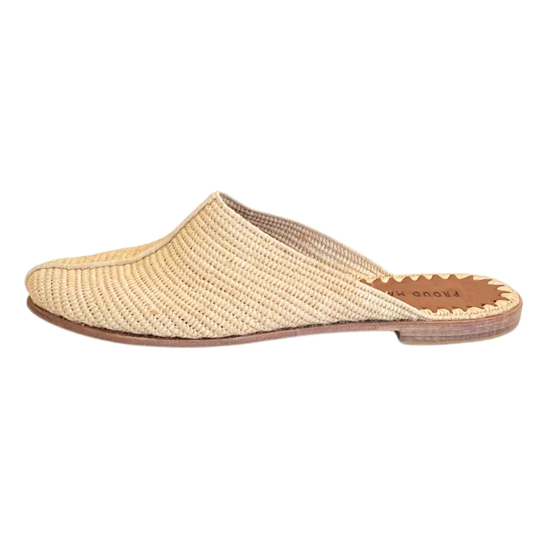 Raffia Closed-Toe Slide (Natural)