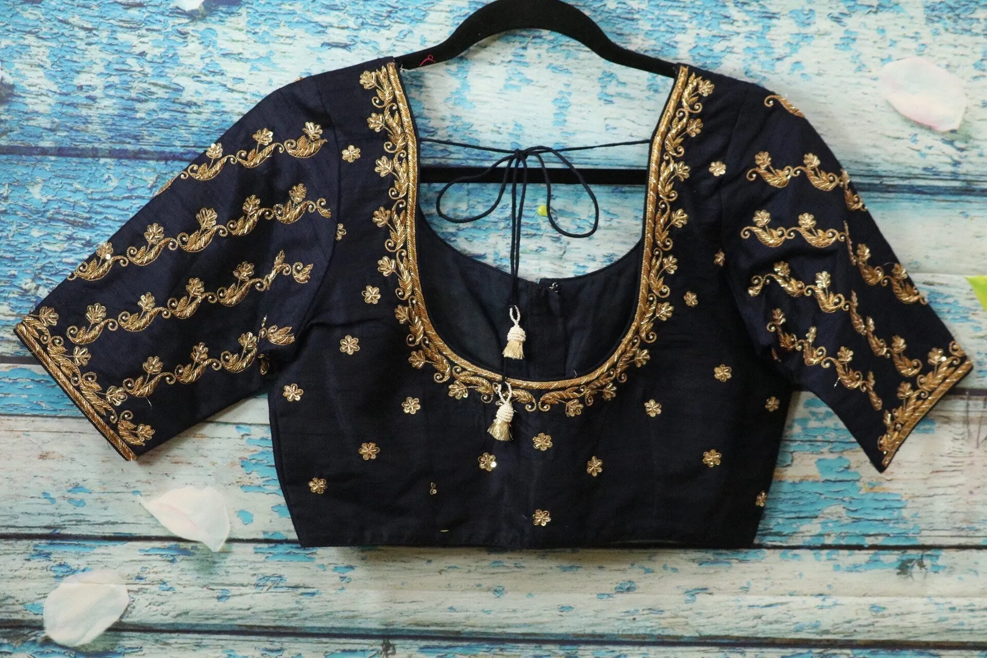 Saree Blouse indian,Latest indian blouse designs,saree blouse designs indian,saree stitched blouse,ruffle blouse,black Saree blouse