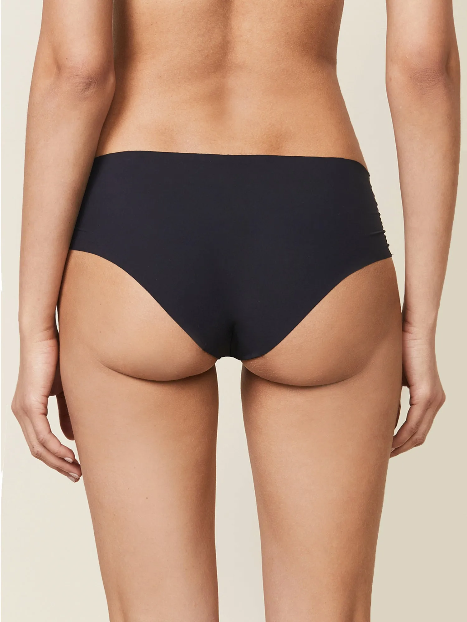 SEAMLESS UNDERWEAR