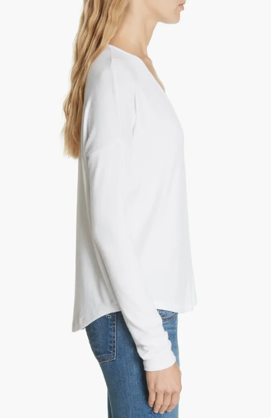 THE LONG SLEEVE KNIT VEE IN WHITE