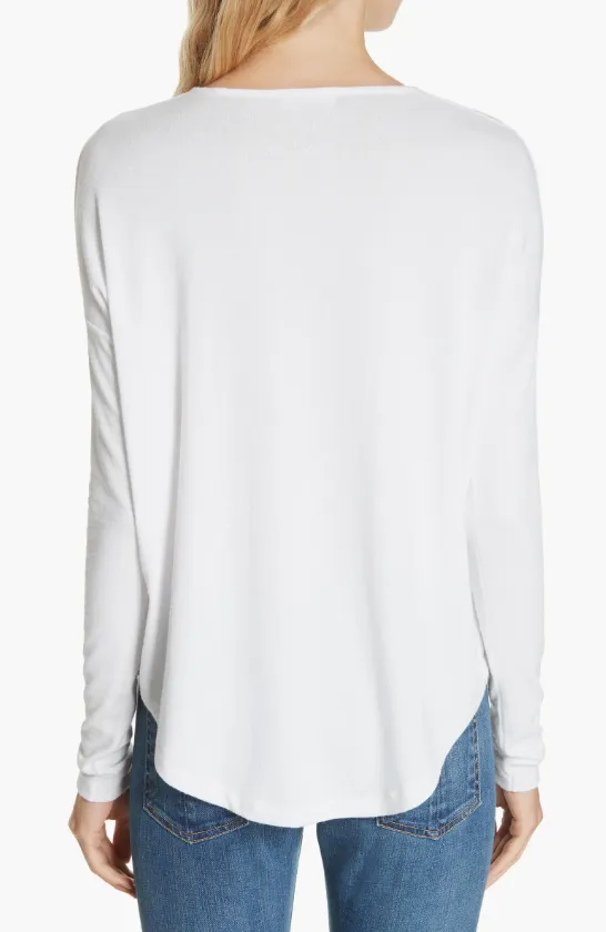 THE LONG SLEEVE KNIT VEE IN WHITE