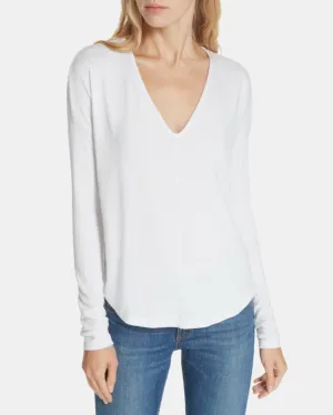 THE LONG SLEEVE KNIT VEE IN WHITE