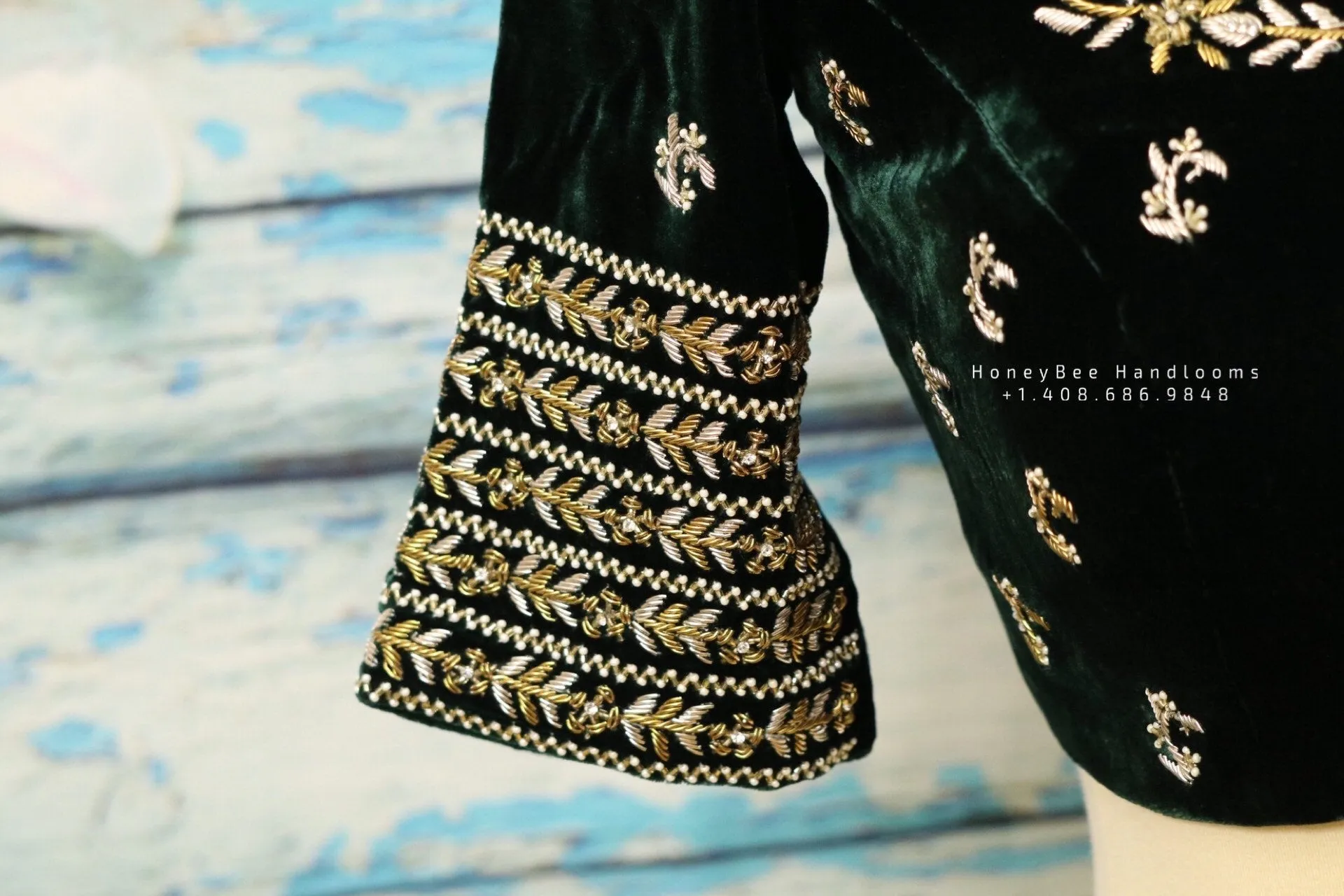 Velvet blouse indian,Latest indian blouse designs,saree blouse designs indian,saree stitched blouse,south indian blouse,designer blouse