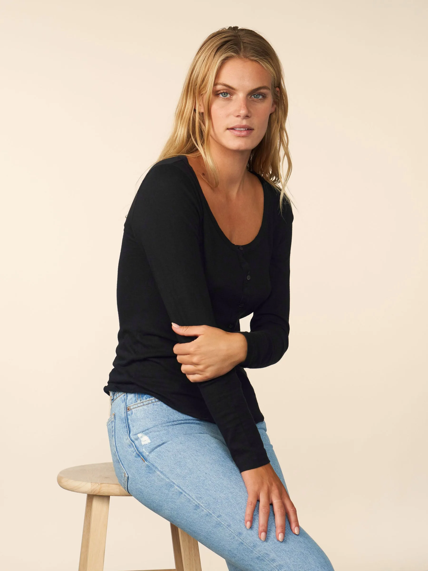 women’s cotton cashmere long sleeve henley - black