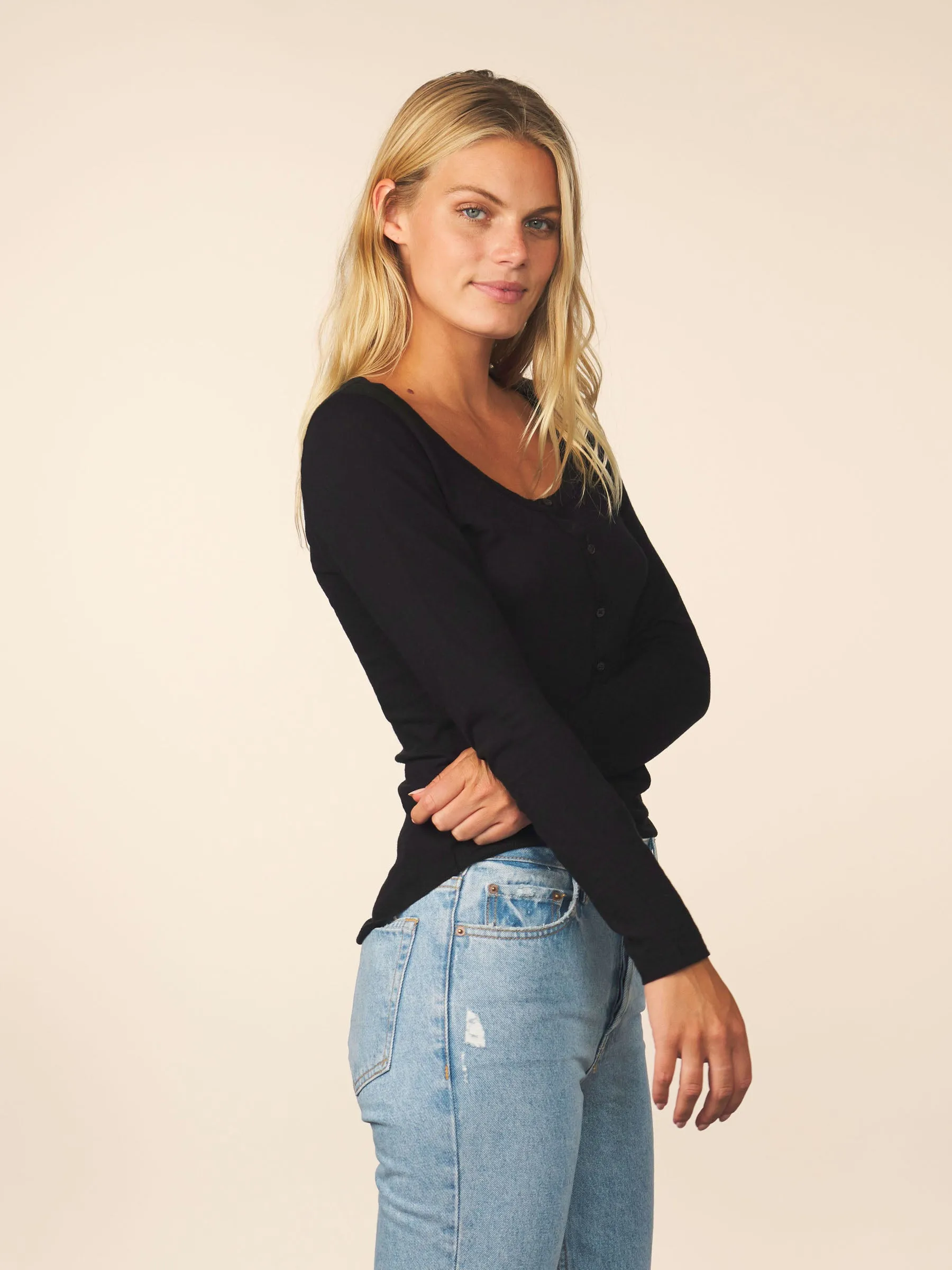 women’s cotton cashmere long sleeve henley - black